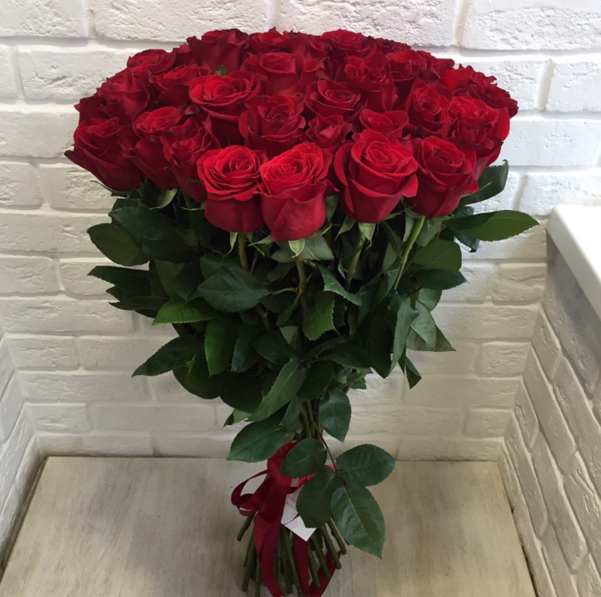 Букет Красные розы Гран При в Ревде Мурманской области