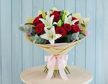 Букет цветов из:  Лилии и Розы #REPLACE_PRED# Ревде Мурманской области