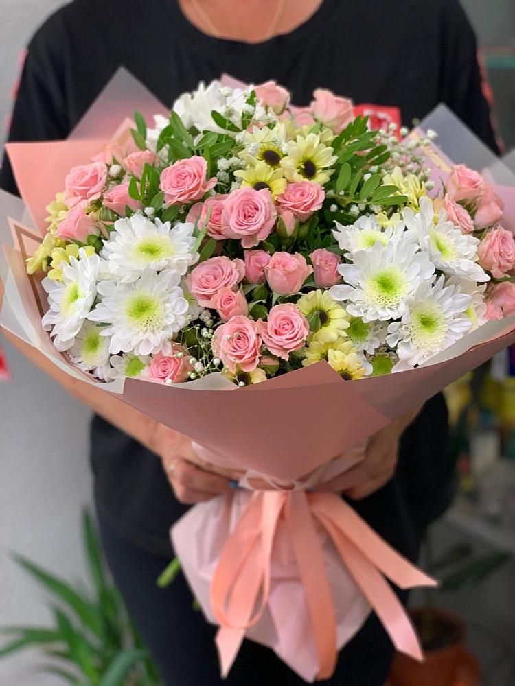 Букет цветов из: Розы и Хризантемы в Ревде Мурманской области