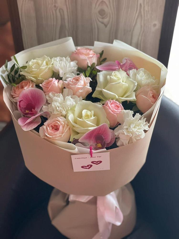 Букет цветов из: Орхидеи, Розы и Гвоздики в Ревде Мурманской области