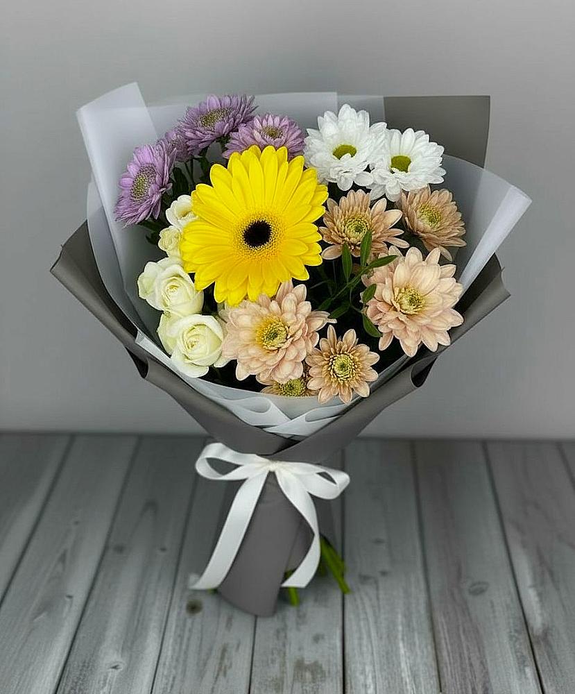 Букет цветов из: Розы, Герберы и Хризантемы в Ревде Мурманской области