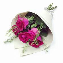 Букет цветов из:  Розы в Ревде Мурманской области