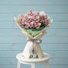 Букет цветов из:  Орхидеи и Розы в Ревде Мурманской области