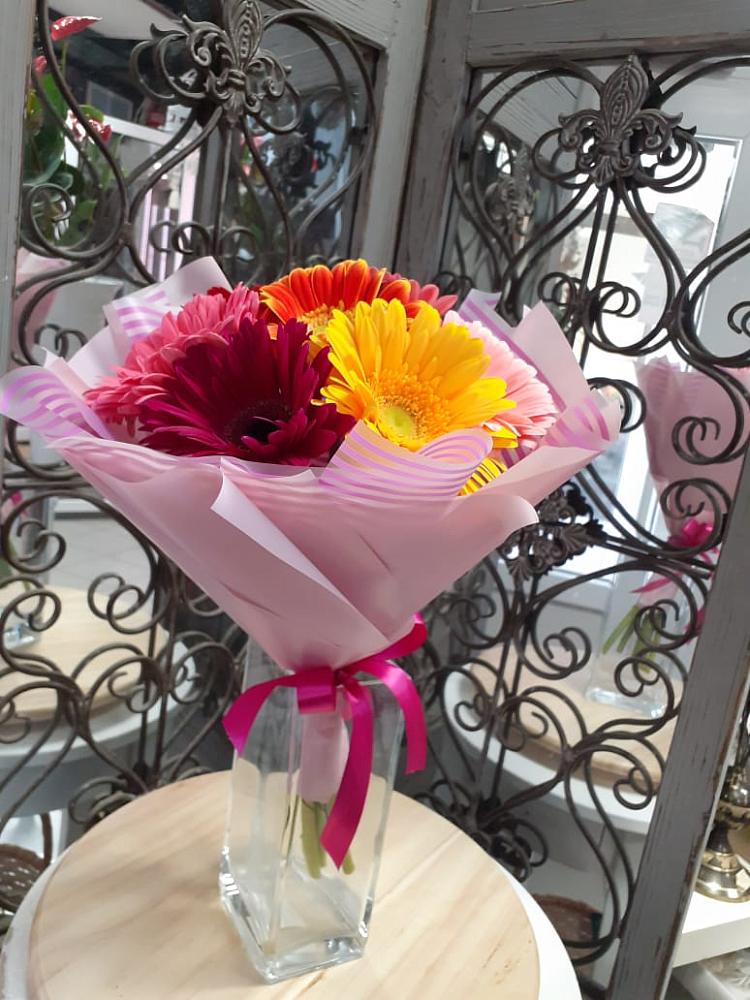 Букет цветов из: Герберы в Ревде Мурманской области