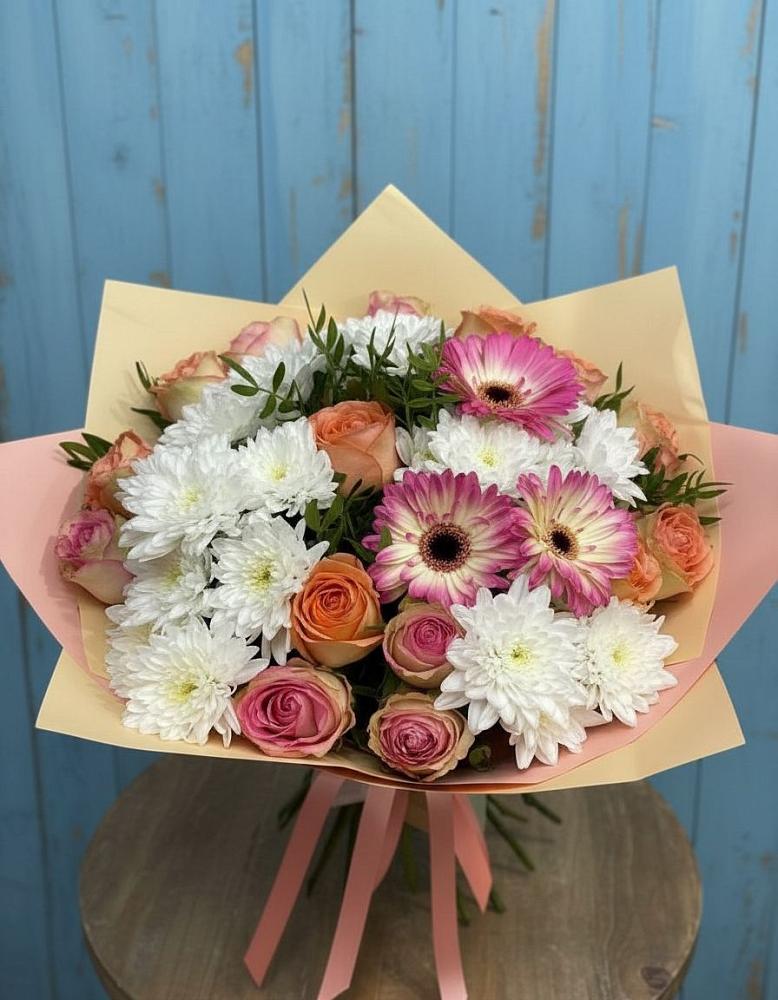 Букет цветов из: Розы, Герберы и Хризантемы в Ревде Мурманской области