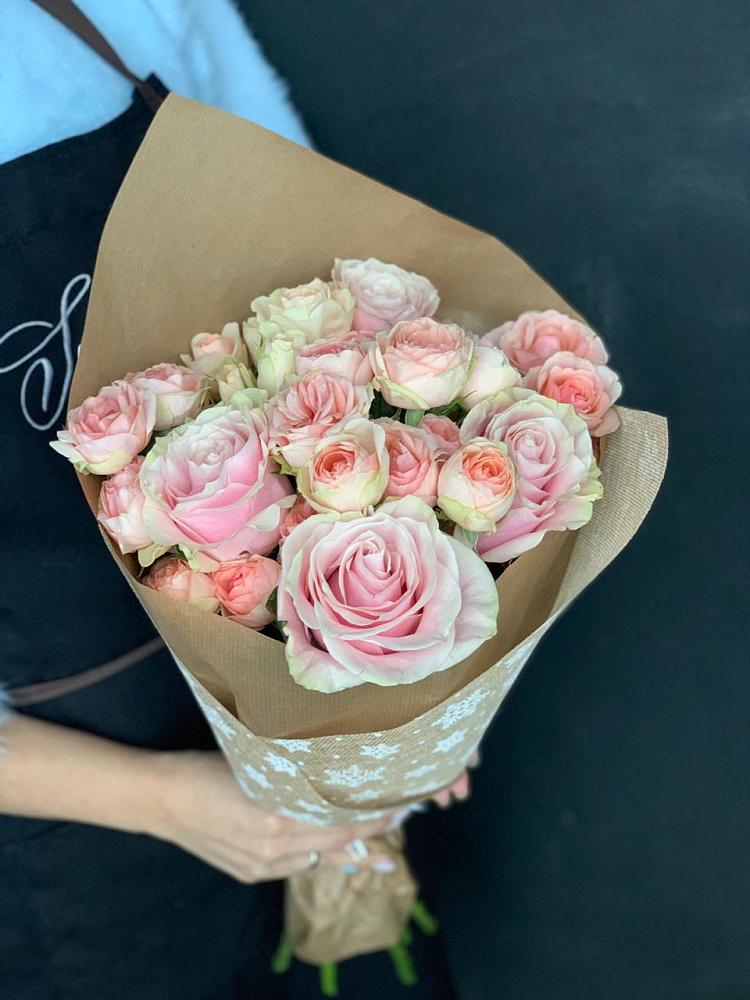 Букет цветов из: Хризантемы и Розы в Ревде Мурманской области