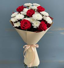 Букет цветов из:  Розы и Хризантемы в Ревде Мурманской области