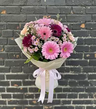 Букет цветов из:  Герберы и Хризантемы в Ревде Мурманской области