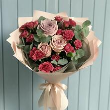 Букет цветов из:  Гвоздики и Розы в Ревде Мурманской области