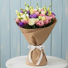 Букет цветов из:  Лизиантусы в Ревде Мурманской области