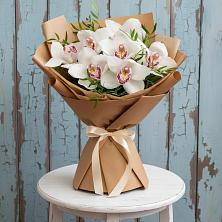 Букет цветов из:  Орхидеи и Розы в Ревде Мурманской области