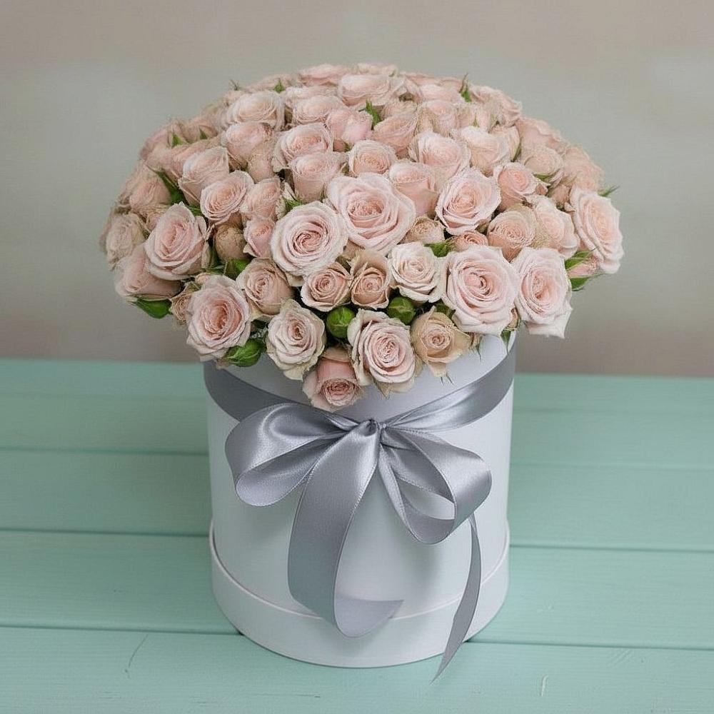 Цветочная композиция из Розы в шляпной коробке в Ревде Мурманской области